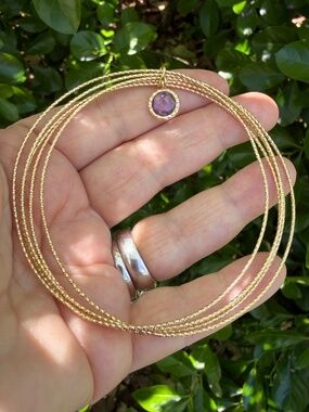 VINTAGE 14K YELLOW GOLD SET OF 5 ETCHED BANGLE BRACELETS AMETHYST CHARM ITALY